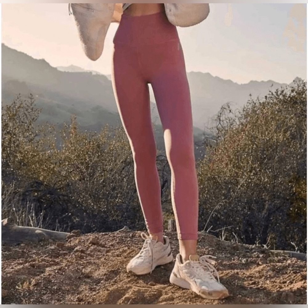 NWOT IR Free People Movement Good Karma High Rise Leggings, Mauve, Size XS/S